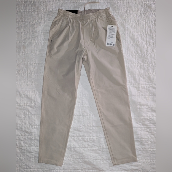 Lululemon Utilitech Pull-On Classic-Fit Pant